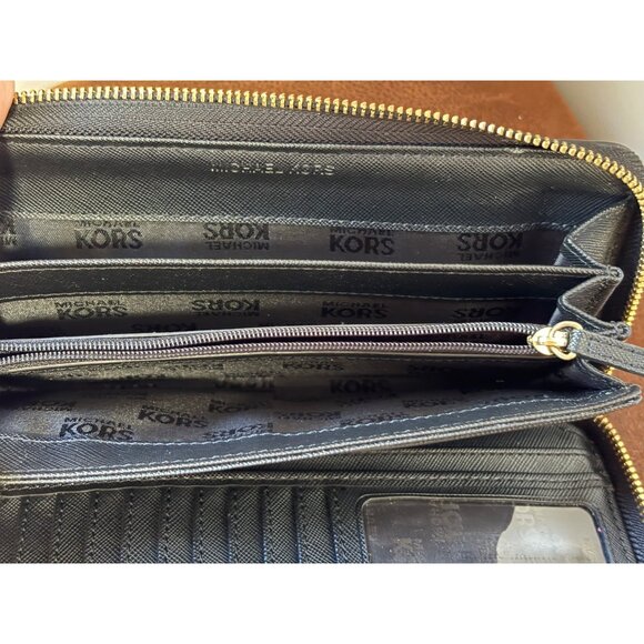 Michael Kors Jet Set Travel Continental Black Logo Wristlet Wallet - Picture 9 of 9